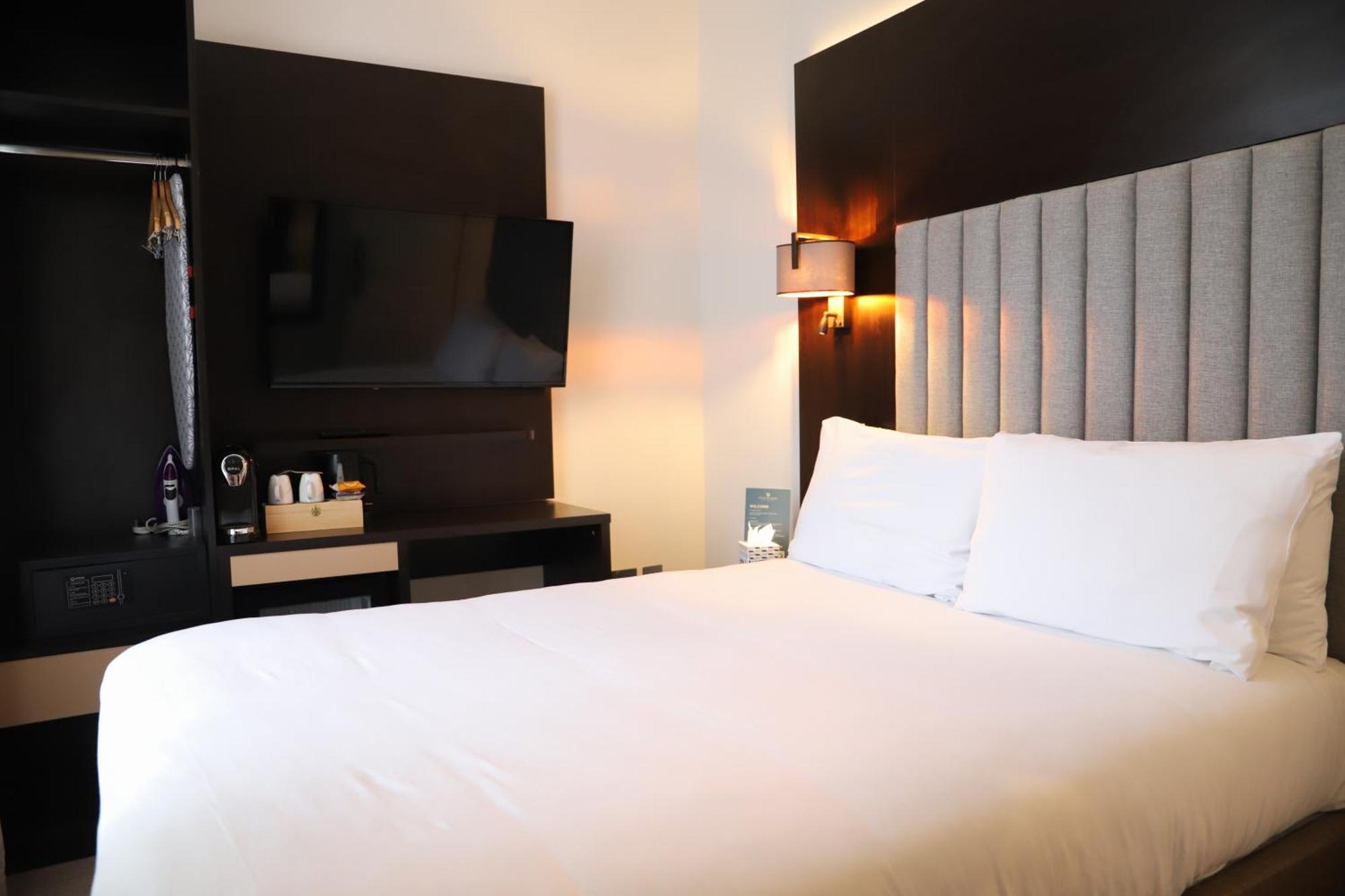 Rove Hotel London Paddington Екстериор снимка